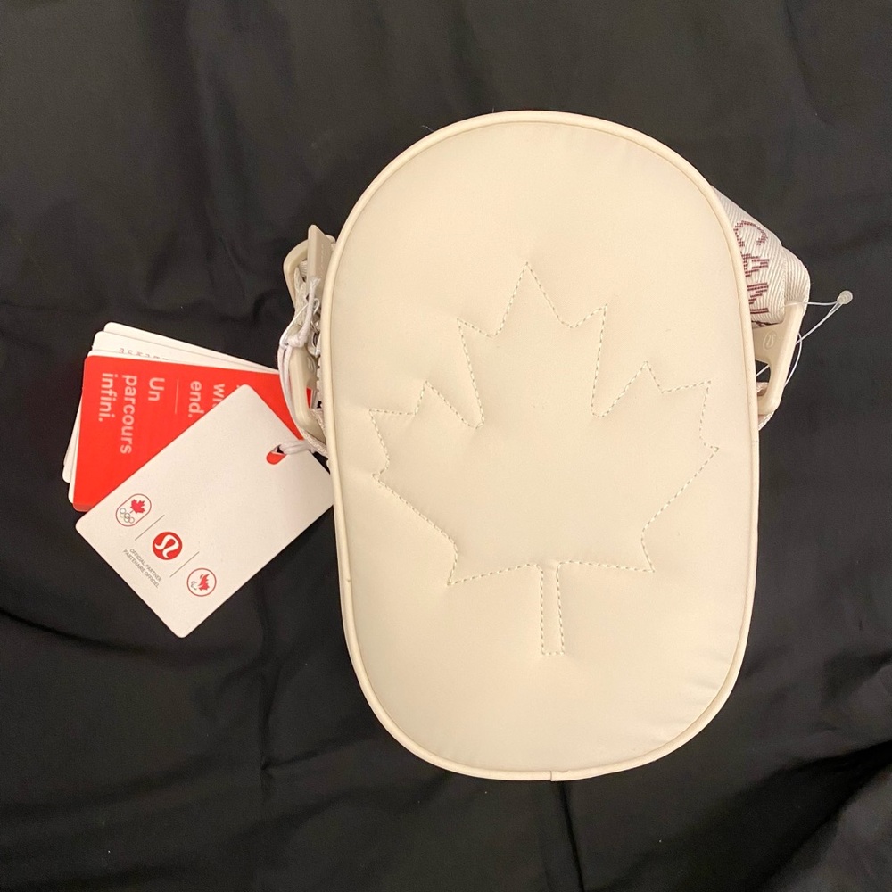 Lululemon Team Canada 22 Future Legacy Crossbody Bag - Picture 6 of 13